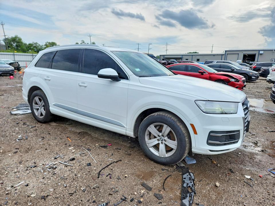 2019 Audi Q7 VIN WA1LHAF77KD017853 COPART salvage auction — MINOR DENT/SCRATCHES, Il - Certificate Of Title, sold $10,900 on 2026-07-29 (photo 4)