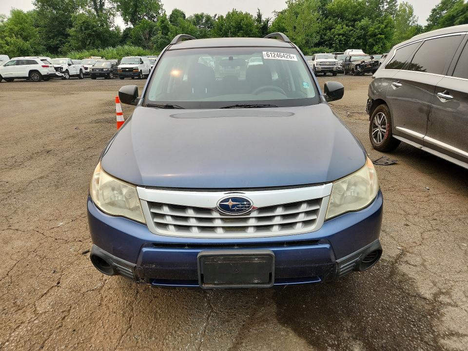 2011 Subaru Forester VIN JF2SHABC2BH780409 COPART salvage auction — MINOR DENT/SCRATCHES, Ct - Certificate Of Title, sold $950 on 2026-07-28 (photo 5)
