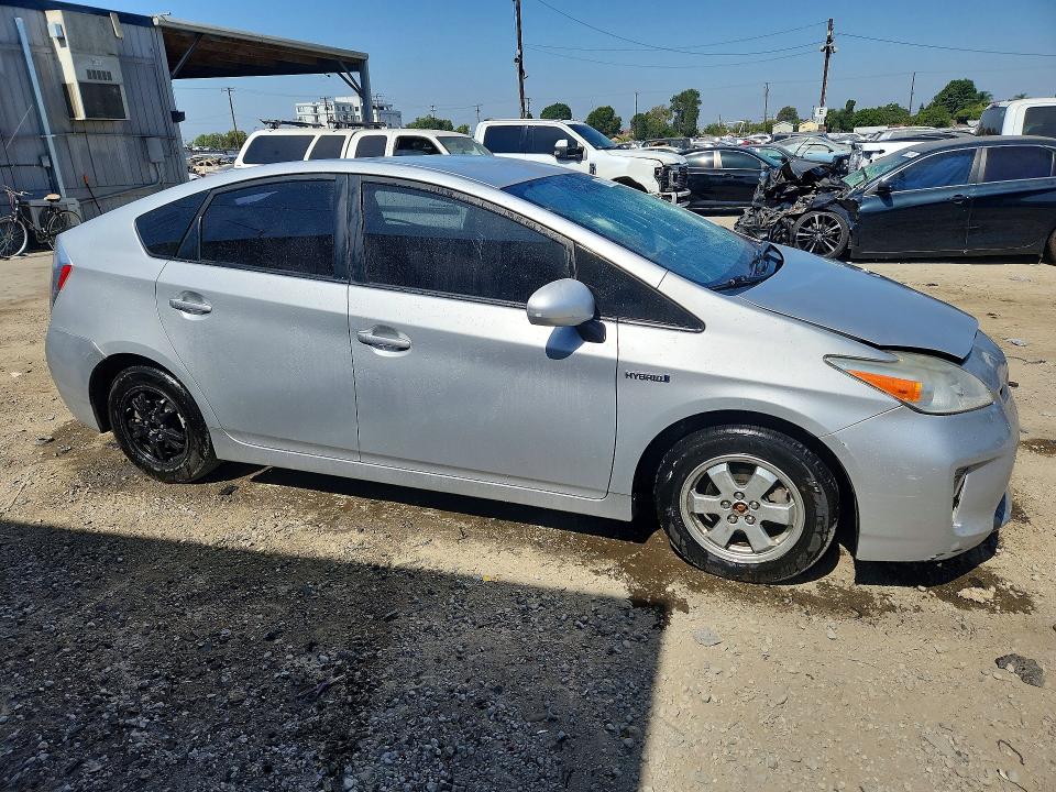 2015 Toyota Prius VIN JTDKN3DU6F0438586 COPART salvage auction — VANDALISM, Ca - Salvage Certificate, sold $1,500 on 2026-07-30 (photo 4)