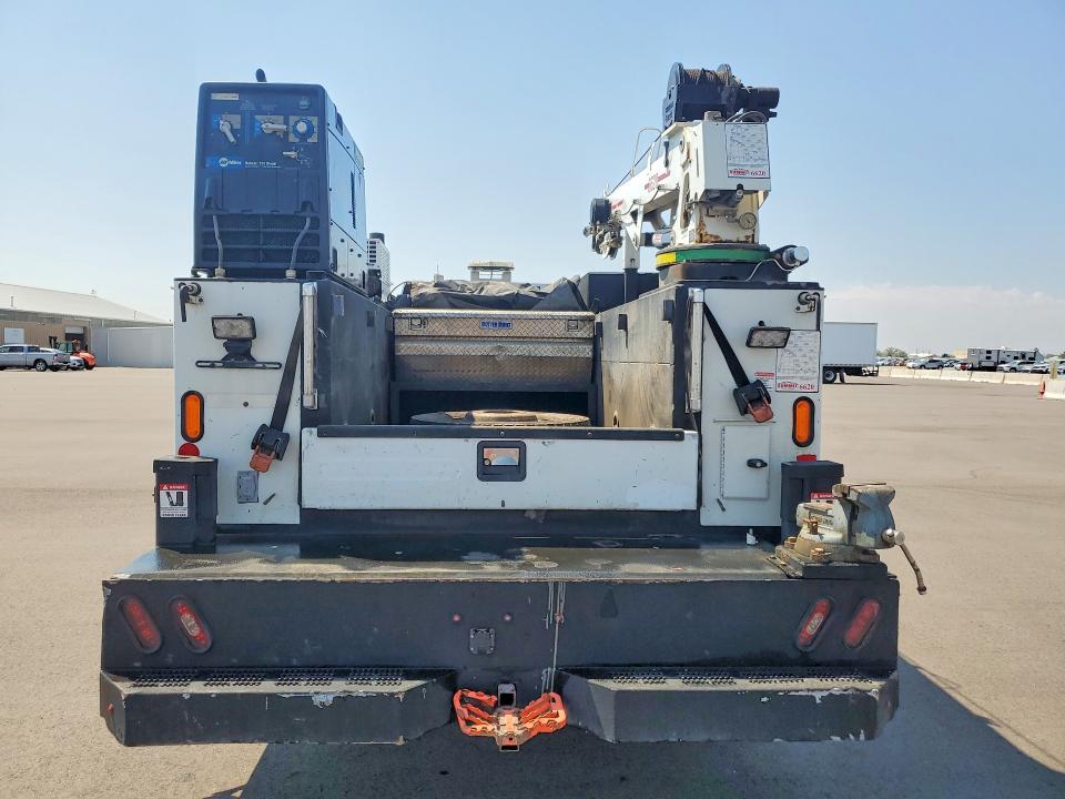 2017 Ford F-550 super duty VIN 1FDUF5HT7HED72022 COPART salvage auction — MINOR DENT/SCRATCHES, OH - CERTIFICATE OF TITLE (P), sold $38,000 on 2026-09-15 (photo 6)
