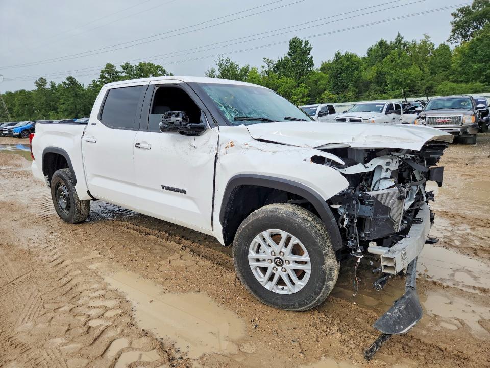 2025 Toyota Tundra VIN 5TFLA5DB7SX291335 COPART salvage auction — FRONT END, Az - Cert Of Title - Salvage, sold $21,300 on 2026-07-28 (photo 4)