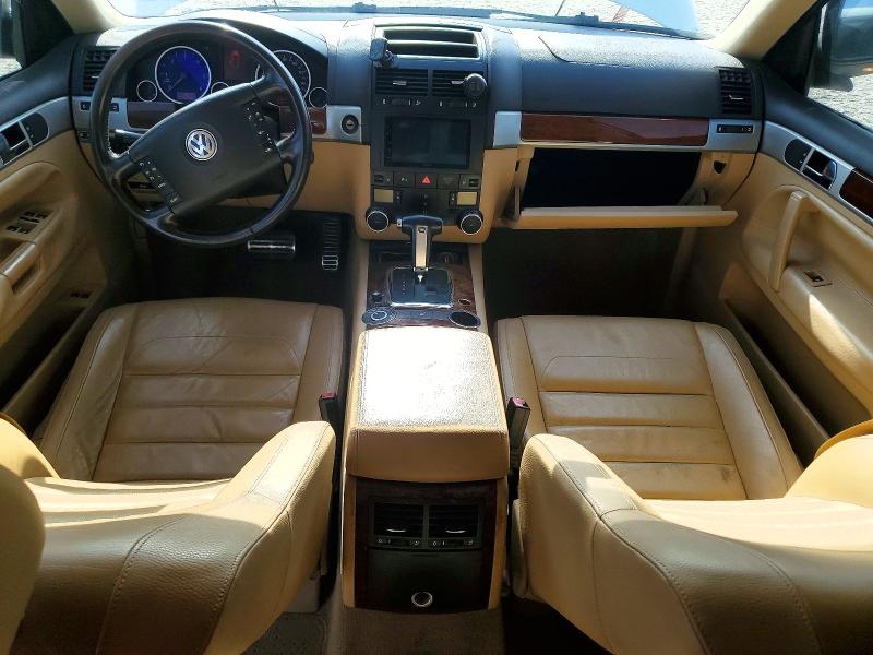 2010 Volkswagen Touareg VIN WVGFK7A93AD000946 COPART salvage auction — SIDE, TX - SALVAGE VEHICLE TITLE (P), sold $1,600 on 2026-08-07 (photo 8)