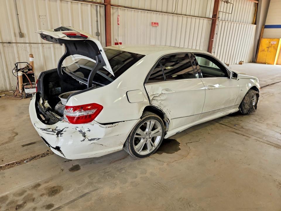 2012 Mercedes-benz E-class VIN WDDHF5KB8CA627224 COPART salvage auction — ALL OVER, VA - CERT OF TITLE - SALVAGE, sold $500 on 2026-08-14 (photo 3)