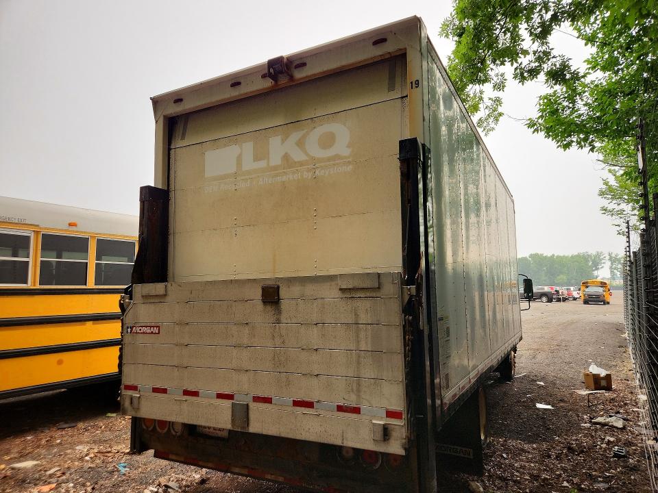 2016 Isuzu Npr VIN 54DC4W1C5GS806682 COPART salvage auction — MINOR DENT/SCRATCHES, Ma - Certificate Of Title (P), sold $5,300 on 2026-07-31 (photo 3)