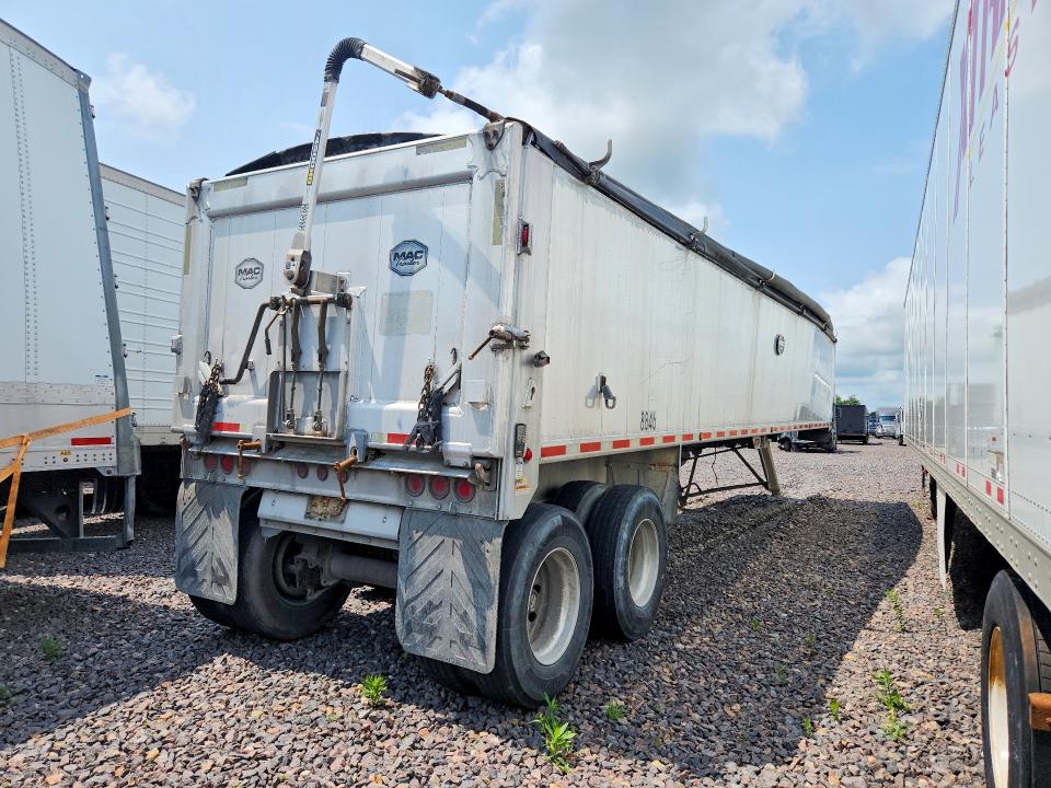 2016 Mac Unknown VIN 5MADN3920GC035826 COPART salvage auction — ROLLOVER, NE - CERT OF TITLE-SALVAGE, sold $2,800 on 2026-08-27 (photo 3)