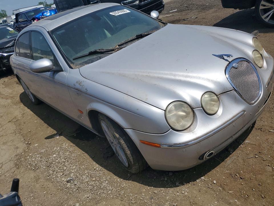 2005 Jaguar S type VIN SAJWA01T85FN18878 COPART salvage auction — MINOR DENT/SCRATCHES, Mi - Dealer Only Clean Title, sold $450 on 2026-07-10 (photo 4)
