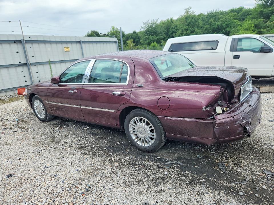 2006 Lincoln TOWN CAR VIN 1LNHM82V26Y645804 COPART salvage auction — REAR END, Ar - Cert Of Title-Salvage, sold $2,350 on 2026-08-26 (photo 2)