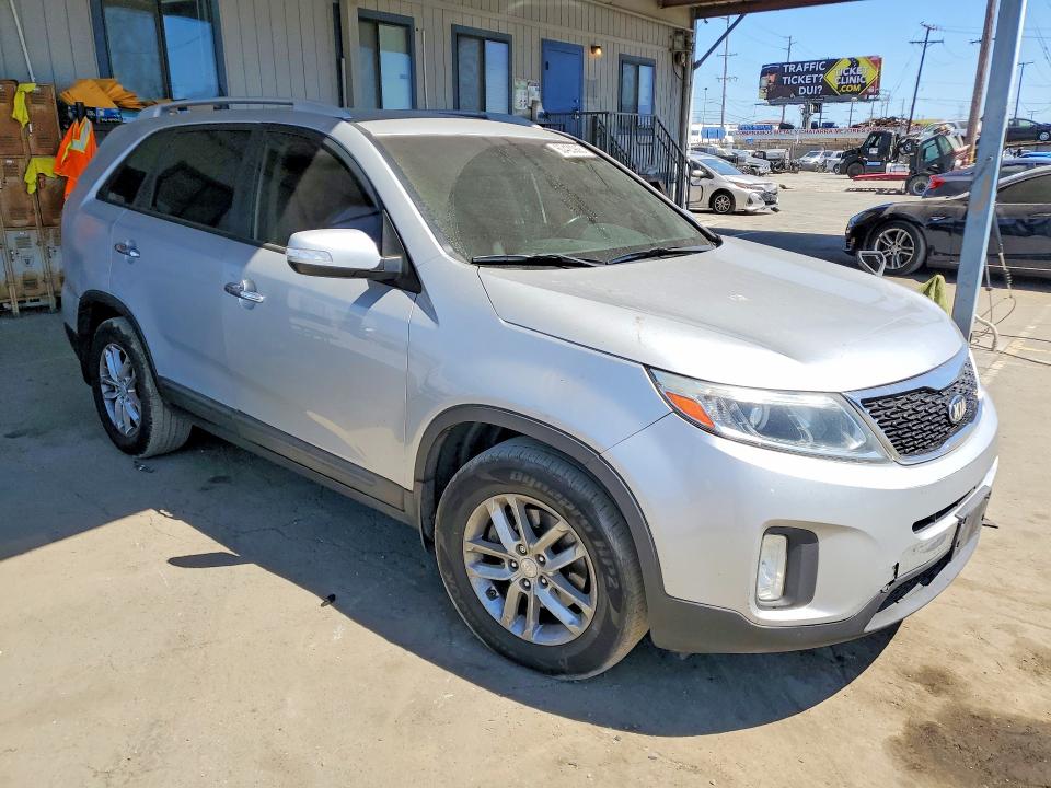 2015 Kia Sorento VIN 5XYKT4A67FG613343 COPART salvage auction — SIDE, CA - SALVAGE CERTIFICATE, sold $325 on 2026-07-27 (photo 4)