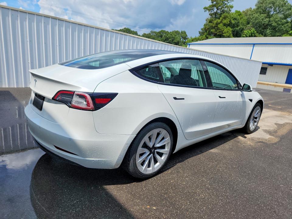2022 Tesla Model 3 VIN 5YJ3E1EA9NF191786 COPART salvage auction — UNDERCARRIAGE, TX - CERTIFICATE OF TITLE, sold $450 on 2026-07-22 (photo 3)