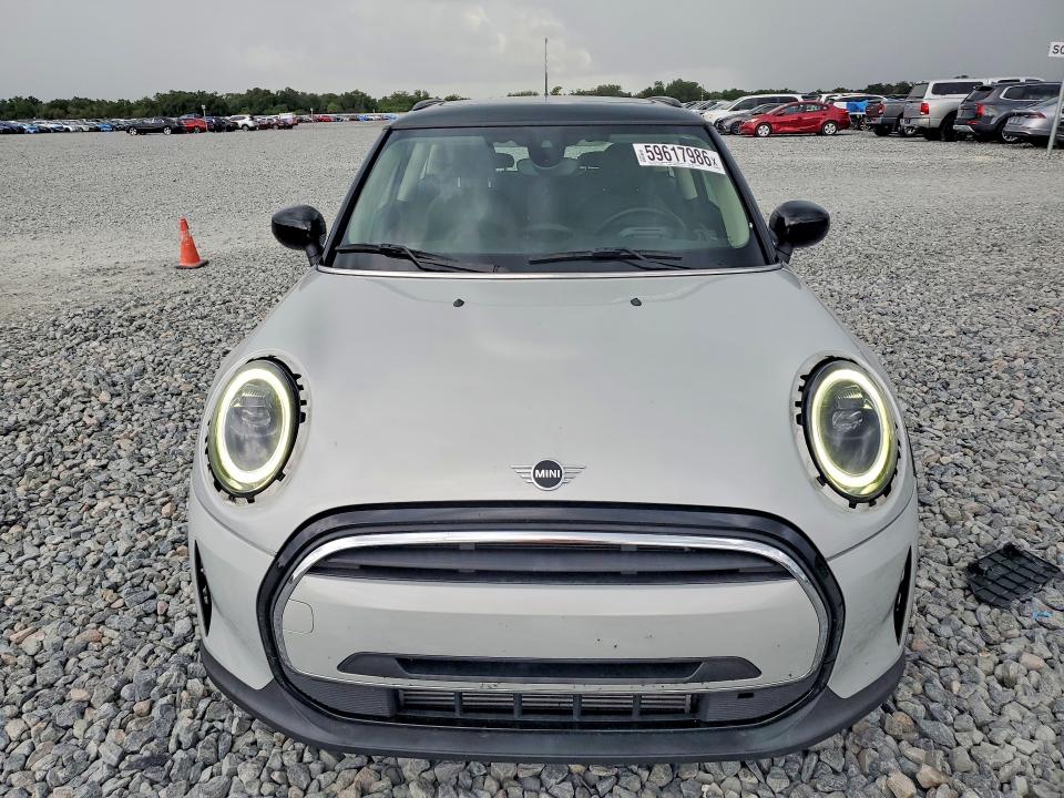 2022 Mini Cooper VIN WMW33DH04N2P90864 COPART salvage auction — SIDE, Fl - Cert Of Ttl-Rebuilt&Slvg Rbld, sold $10,100 on 2026-08-07 (photo 5)