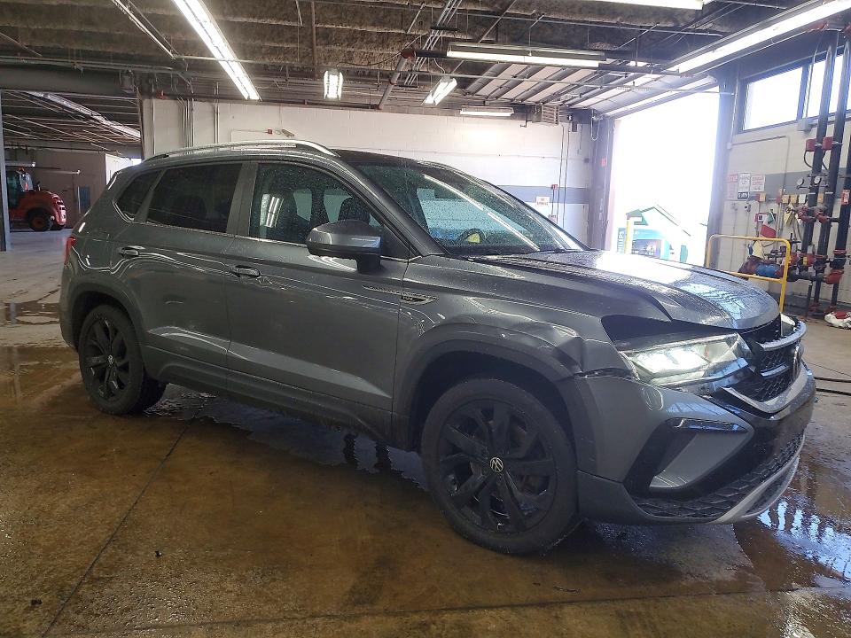 2022 Volkswagen Taos VIN 3VVLX7B26NM068728 COPART salvage auction — FRONT END, FL - CERTIFICATE OF TITLE, sold $6,300 on 2026-07-20 (photo 4)