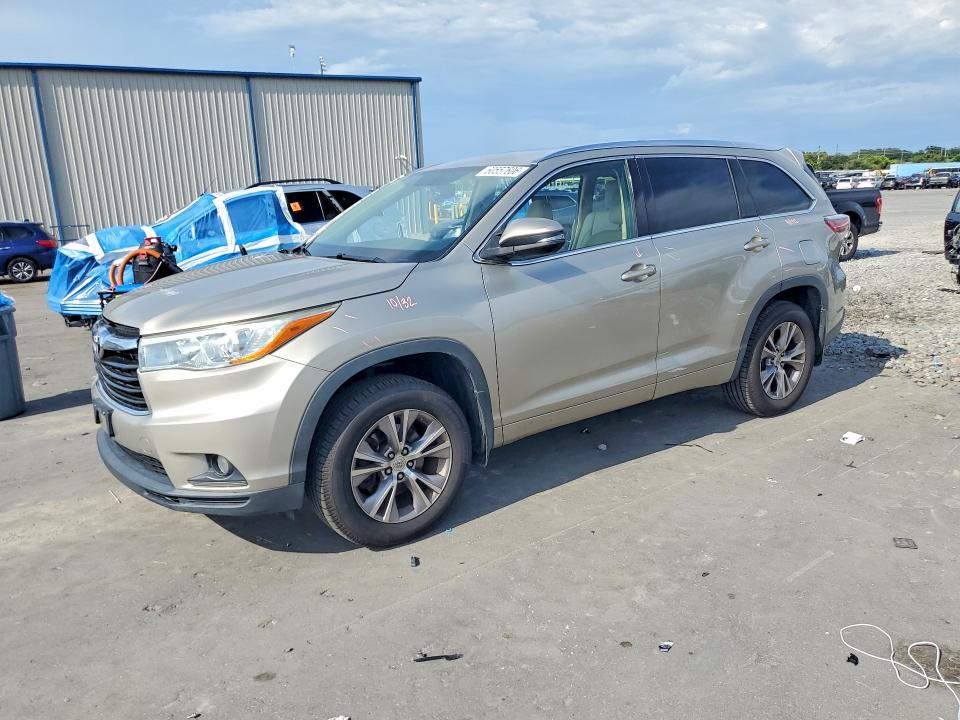 2015 Toyota Highlander VIN 5TDJKRFH8FS112213 COPART salvage auction — SIDE, FL - CERT OF TITLE SLVG REBUILDABLE, sold $275 on 2026-07-27 (photo 1)