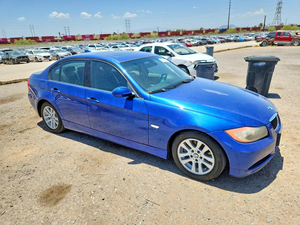 2007 BMW 3er VIN WBAVC53557FZ72313 COPART salvage auction — MECHANICAL, Az - Cert Of Title - Salvage, sold $175 on 2026-07-17 (photo 4)