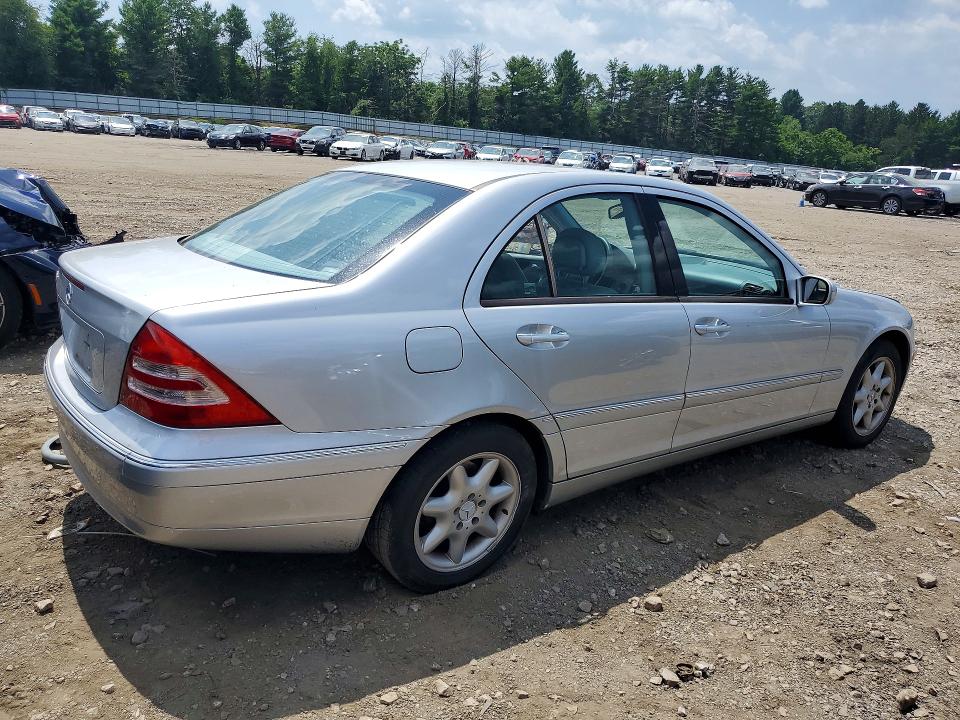 2004 Mercedes-benz C class VIN WDBRF61J04F549263 COPART salvage auction — SIDE, Md - Cert Of Salvage > 75% Damage, sold $300 on 2026-07-13 (photo 3)