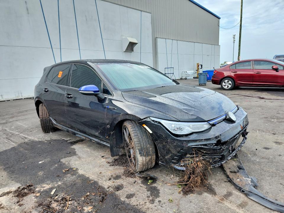 2023 Volkswagen Golf VIN WVWAB7CD6PW164589 COPART salvage auction — WATER/FLOOD, Fl - Cert Of Title Slvg Rebuildable, sold $11,400 on 2026-08-05 (photo 4)