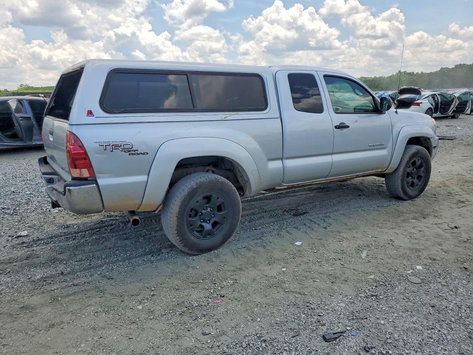 2005 Toyota Tacoma VIN 5TEUU42N15Z143925 COPART salvage auction — MINOR DENT/SCRATCHES, NC - SALVAGE CERT-REBUILT, sold $4,650 on 2026-07-27 (photo 3)