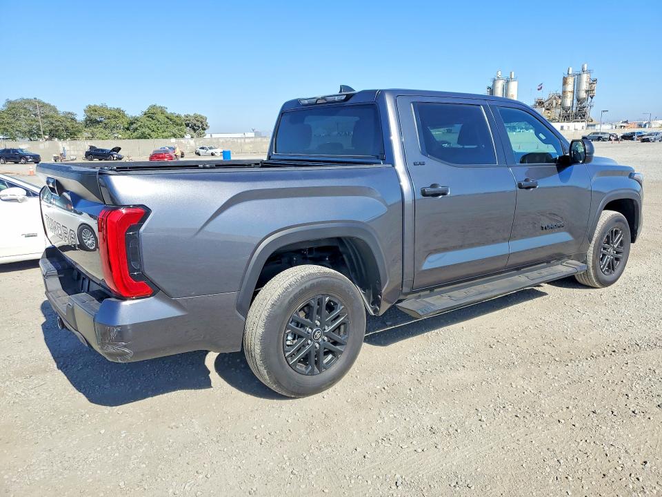 2025 Toyota Tundra VIN 5TFLA5DB6SX253353 COPART salvage auction — REAR END, Salvage Title, sold $27,250 on 2026-07-17 (photo 3)