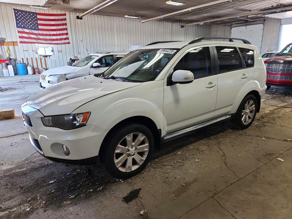2012 Mitsubishi Outlander VIN JA4AS3AW5CU008055 COPART salvage auction — MINOR DENT/SCRATCHES, Wi - Certificate Of Title, sold $900 on 2026-07-20 (photo 1)