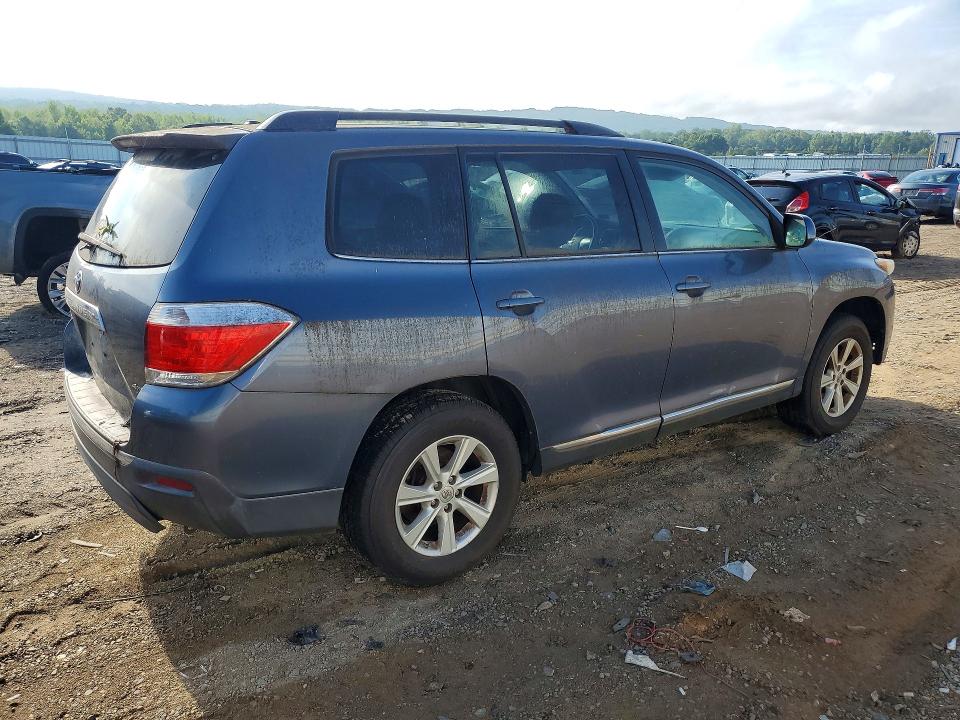 2011 Toyota Highlander VIN 5TDBK3EH4BS077523 COPART salvage auction — MECHANICAL, VA - CERTIFICATE OF TITLE, sold $150 on 2026-07-24 (photo 3)