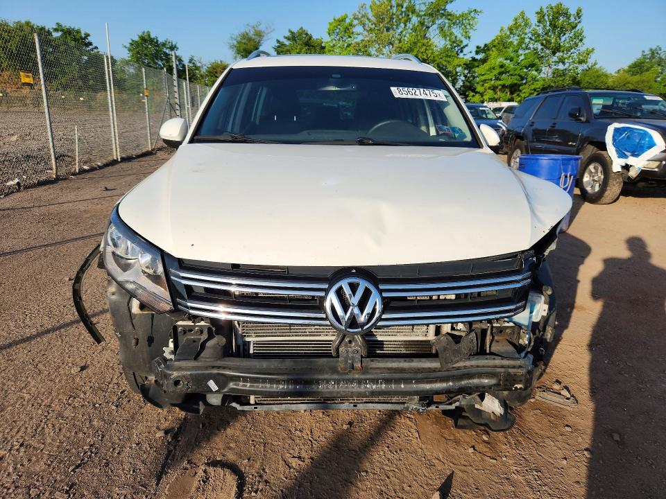 2017 Volkswagen Tiguan VIN WVGSV7AX8HK005862 COPART salvage auction — FRONT END, Pa - Certificate Of Salvage, sold $1,400 on 2026-08-12 (photo 5)