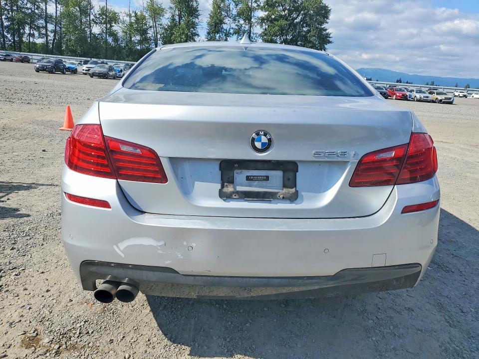 2014 BMW 5er VIN WBA5A5C53ED504384 COPART salvage auction — FRONT END, Wa - Vehicle Cert Of Ownership-Titl, sold $275 on 2026-07-27 (photo 6)