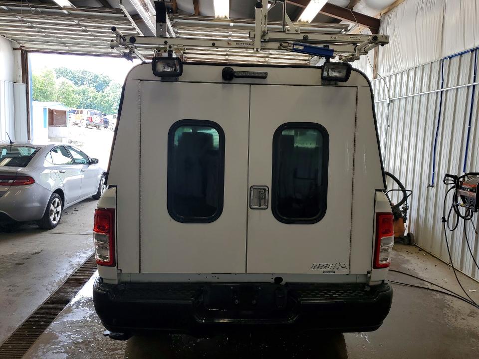 2019 Ram 2500 VIN 3C6UR5HJ3KG604147 COPART salvage auction — MINOR DENT/SCRATCHES, VA - CERTIFICATE OF TITLE (P), sold $2,600 on 2026-07-29 (photo 6)