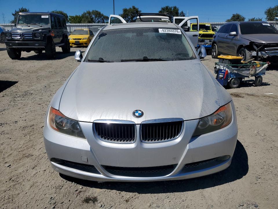 2008 BMW 3er VIN WBAVC53538FZ86955 COPART salvage auction — SIDE, Ca - Lien Papers-Clean Or Ac (P), sold $250 on 2026-08-04 (photo 5)