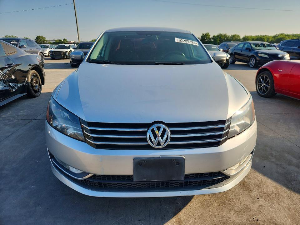 2015 Volkswagen Passat VIN 1VWAS7A35FC120140 COPART salvage auction — REAR END, Tx - Certificate Of Title, sold $900 on 2026-08-02 (photo 5)