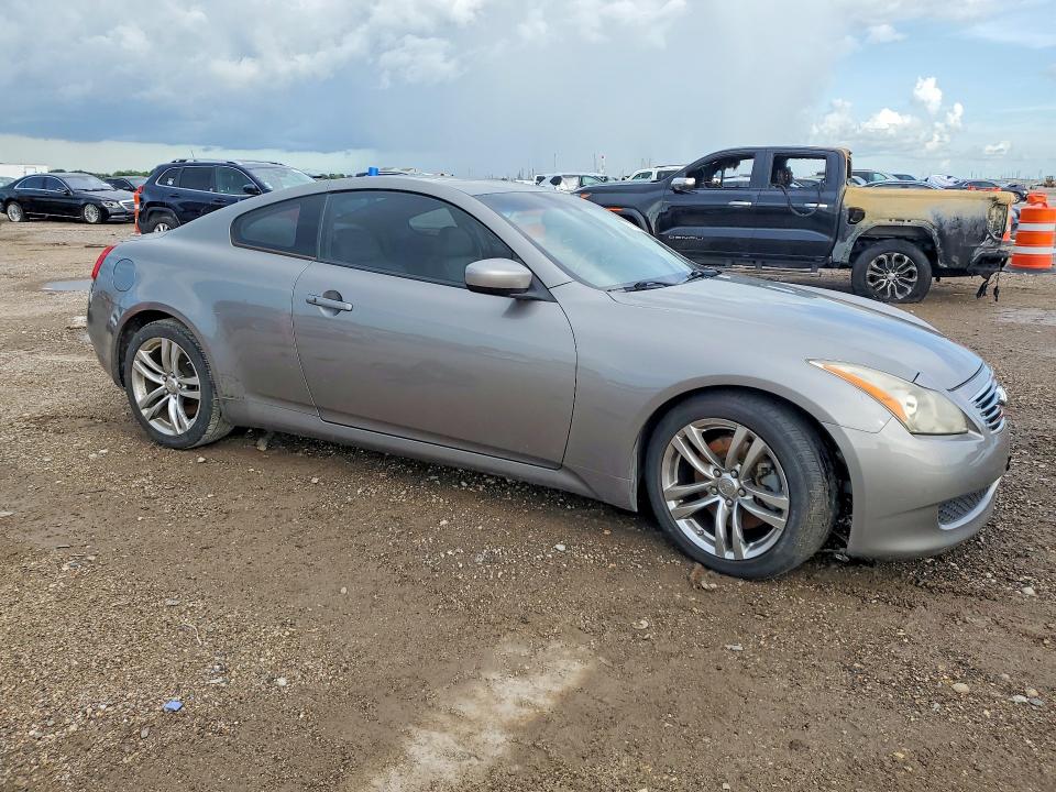 2009 Infiniti G37 VIN JNKCV64E49M604601 COPART salvage auction — NORMAL WEAR, Tx - Certificate Of Title, sold $350 on 2026-07-30 (photo 4)