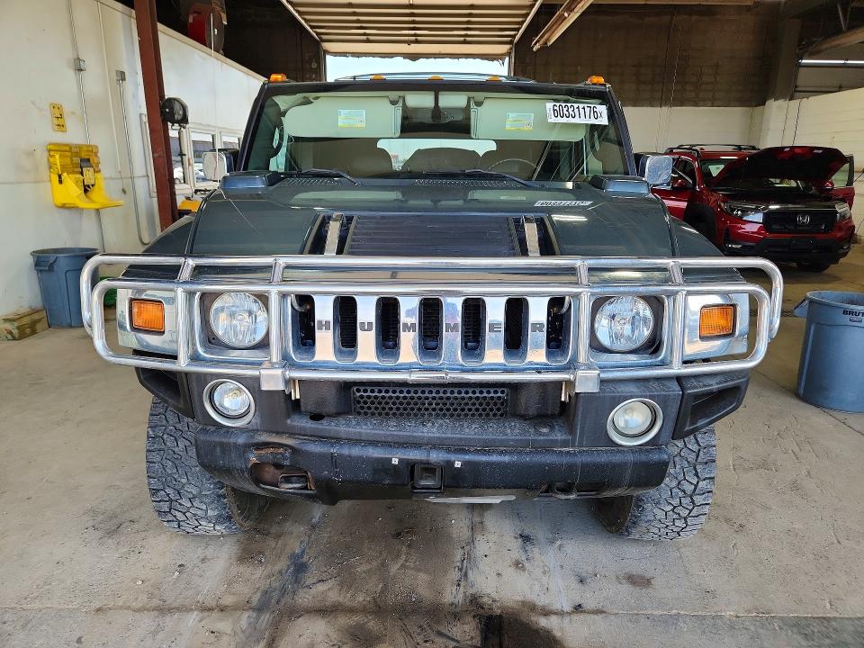2005 Hummer H2 VIN 5GRGN23U45H124158 COPART salvage auction — MECHANICAL, IN - CERTIFICATE OF TITLE, sold $2,100 on 2026-09-01 (photo 5)