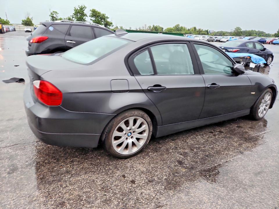 2008 BMW 3 series VIN WBAVC93548K037834 COPART salvage auction — MINOR DENT/SCRATCHES, FL - CERTIFICATE OF TITLE (P), sold $375 on 2026-07-23 (photo 3)