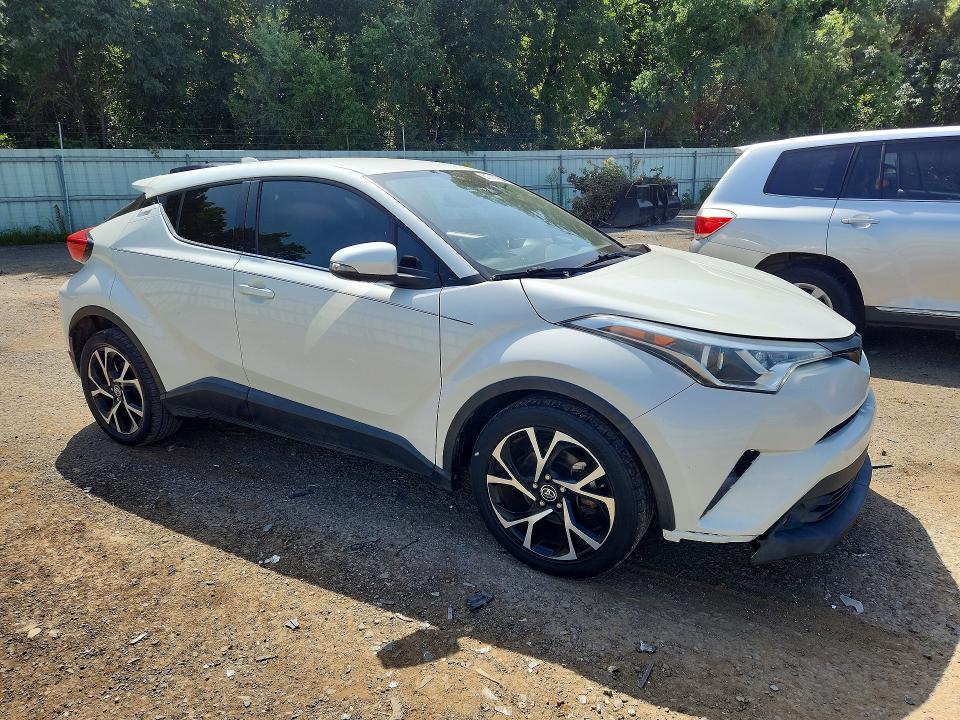 2019 Toyota C-hr VIN NMTKHMBX6KR087503 COPART salvage auction — MINOR DENT/SCRATCHES, FL - CERTIFICATE OF TITLE (P), sold $1,600 on 2026-07-30 (photo 4)