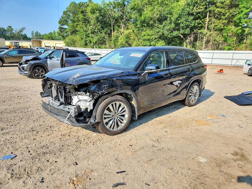 2026 Toyota Highlander VIN 5TDKDRBH5TS597622 COPART salvage auction — FRONT END, MO - SALVAGE CERTIFICATE OF TITLE (P), sold $13,300 on 2026-07-31 (photo 1)