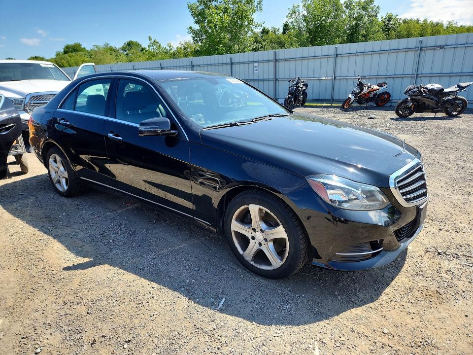 2014 Mercedes-benz E-klasse VIN WDDHF8JB3EB008711 COPART salvage auction — WATER/FLOOD, Ma - Cert Of Title-Reconstrctd Coll, sold $1,900 on 2026-08-12 (photo 4)