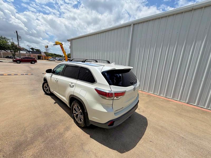 2014 Toyota Highlander VIN 5TDJKRFH4ES016030 COPART salvage auction — MINOR DENT/SCRATCHES, Il - Certificate Of Title (P), sold $5,600 on 2026-07-09 (photo 3)