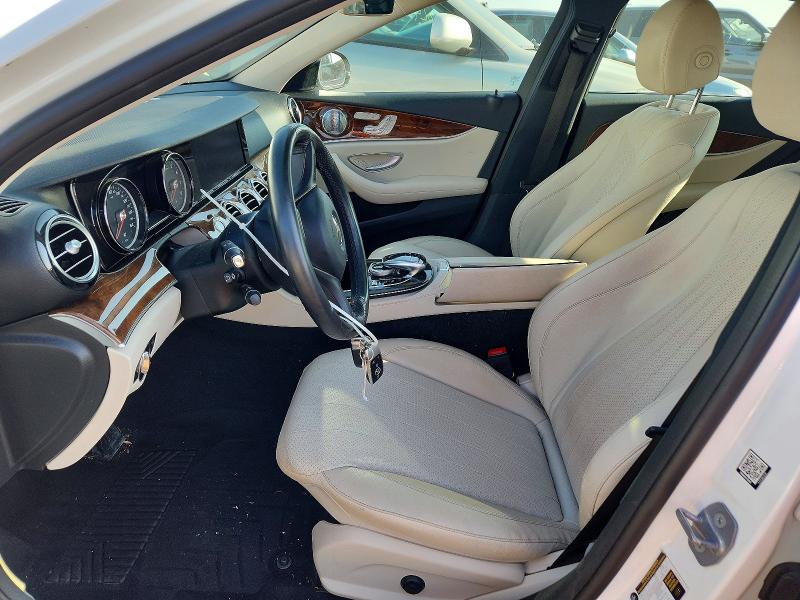 2018 Mercedes-benz E-klasse VIN WDDZF4KB6JA344185 COPART salvage auction — WATER/FLOOD, Il - Salvage Cert-Flood, sold $2,250 on 2026-08-18 (photo 7)
