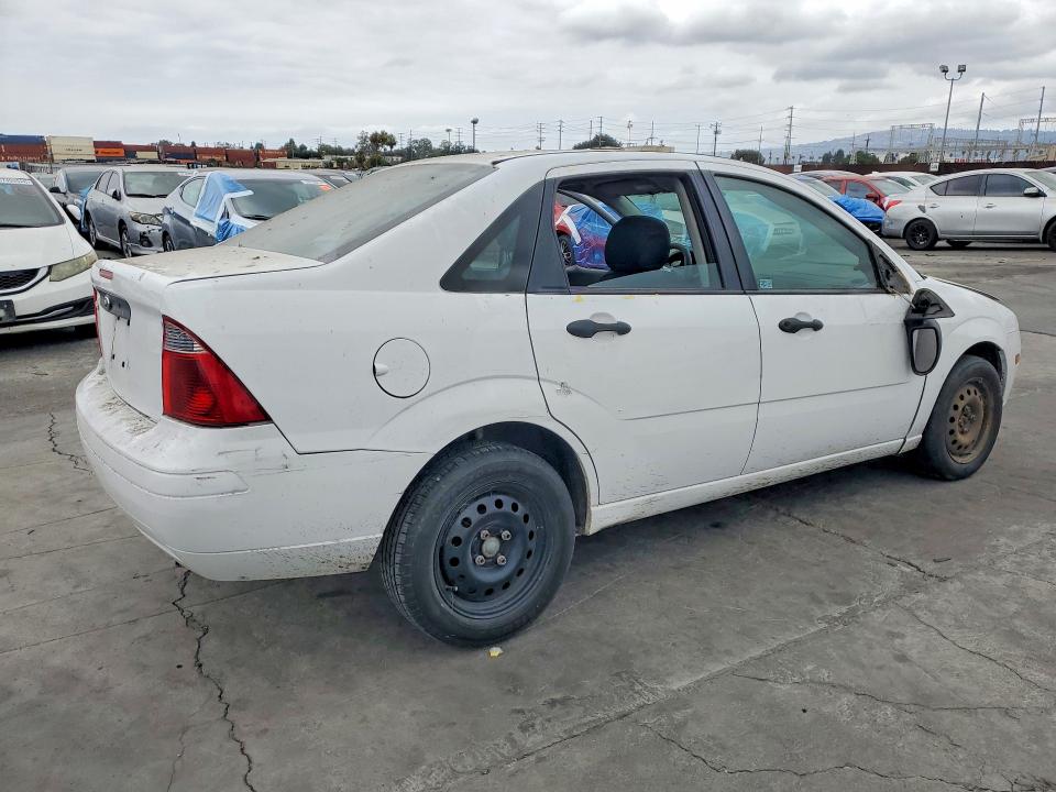 2007 Ford Focus VIN 1FAFP34N57W173670 COPART salvage auction — SIDE, Ca - Salvage Certificate, sold $225 on 2026-07-08 (photo 3)