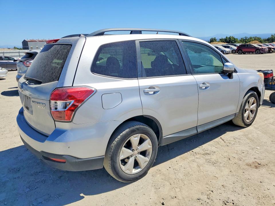 2014 Subaru Forester VIN JF2SJAEC9EH542853 COPART salvage auction — FRONT END, Ca - Dis/Dlr/Exp Only Clean Title, sold $175 on 2026-07-31 (photo 3)