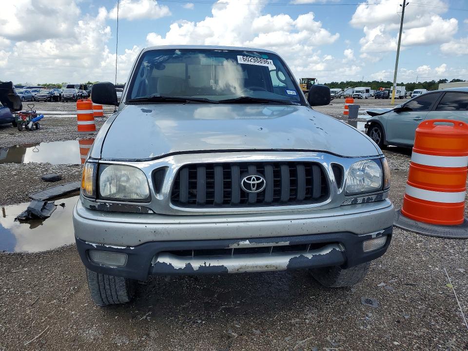 2002 Toyota Tacoma VIN 5TESN92N42Z005292 COPART salvage auction — SIDE, TX - SALVAGE VEHICLE TITLE, sold $275 on 2026-07-27 (photo 5)