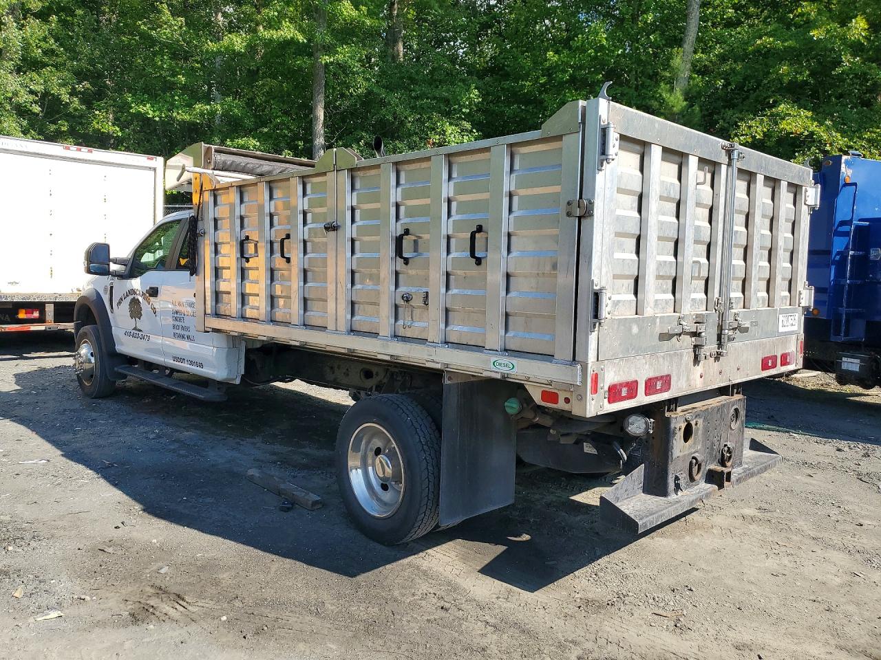 2020 Ford F550 VIN 1FD0W5HT8LEE42277 COPART salvage auction — Side, MD - CERT OF SALVAGE > 75% DAMAGE, sold $20,400 on 2026-08-19 (photo 2)