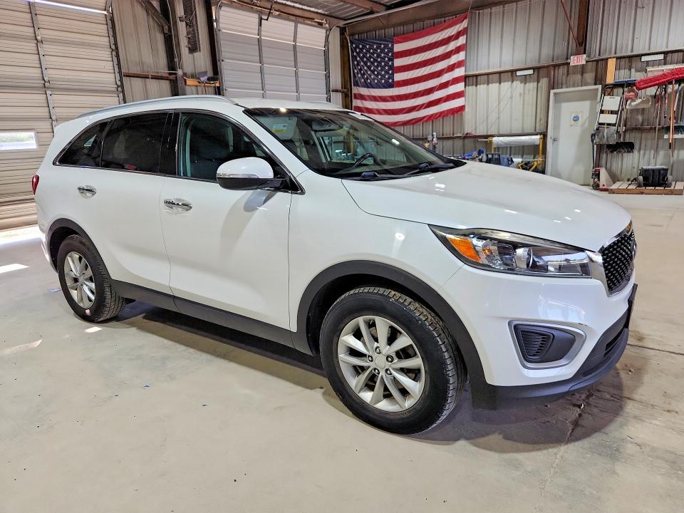 2017 Kia VIN 5XYPG4A34HG197531 COPART salvage auction — HAIL, Mo - Certificate Of Title, sold $2,450 on 2026-07-08 (photo 4)