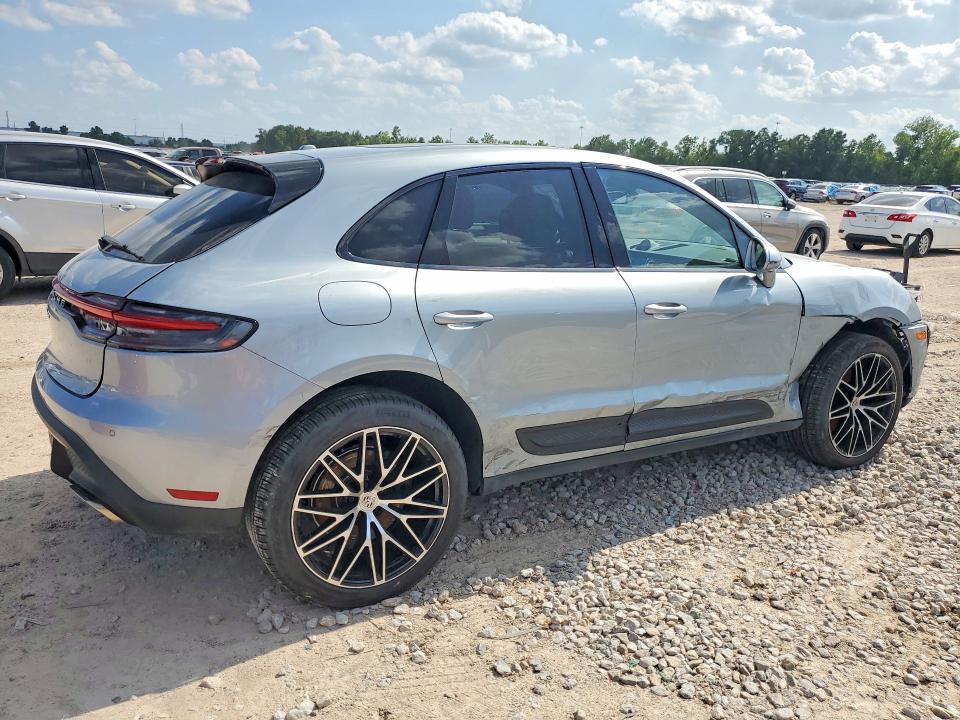 2026 Porsche Macan VIN WP1AA2A52TLB00674 COPART salvage auction — FRONT END, TX - SALVAGE VEHICLE TITLE, sold $27,000 on 2026-07-31 (photo 3)