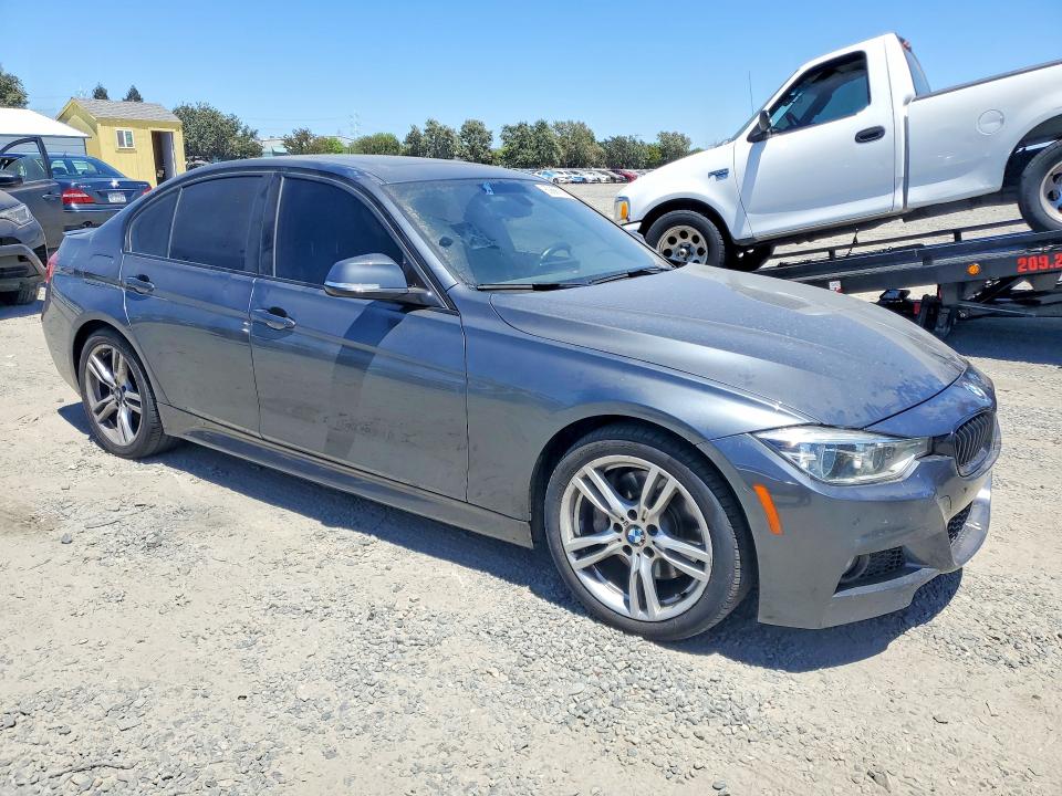 2018 BMW 3er VIN WBA8B9G58JNU99523 COPART salvage auction — FRONT END, Ca - Dis/Dlr/Exp Only Clean Title, sold $15 on 2026-07-21 (photo 4)