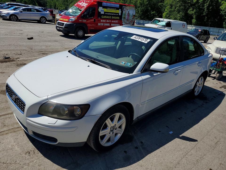 2006 Volvo S40 VIN YV1MS382962163014 COPART salvage auction — MINOR DENT/SCRATCHES, Pa - Cert Of Title, sold $575 on 2026-08-06 (photo 1)