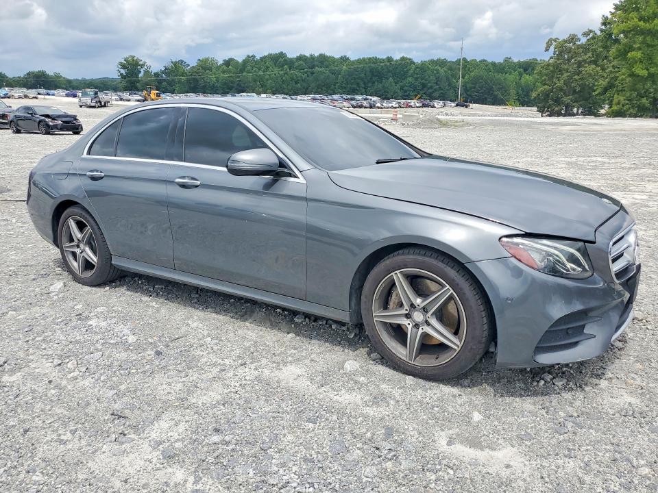 2017 Mercedes-benz E-klasse VIN WDDZF4KB0HA029330 COPART salvage auction — MINOR DENT/SCRATCHES, Mt - Certificate Of Title, sold $7,700 on 2026-07-27 (photo 4)