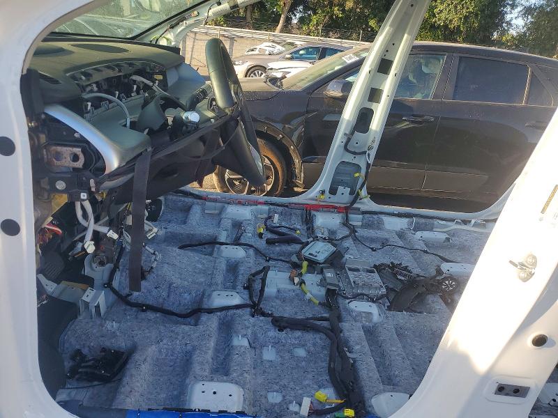 2026 Hyundai Ioniq VIN 7YAMTFS35TY001792 COPART salvage auction — STRIPPED, CA - CERTIFICATE OF TITLE, sold $10,300 on 2026-08-20 (photo 7)