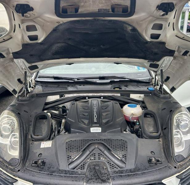 2017 Porsche Macan VIN WP1AB2A54HLB16475 COPART salvage auction — NORMAL WEAR, Nj - Certificate Of Title (P), sold $9,500 on 2026-08-11 (photo 7)