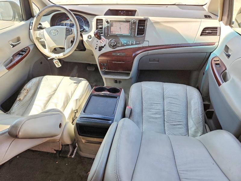 2011 Toyota Sienna VIN 5TDYK3DC7BS021513 COPART salvage auction — MINOR DENT/SCRATCHES, CA - DIS/DLR/EXP ONLY CLEAN TITLE, sold $925 on 2026-07-16 (photo 8)