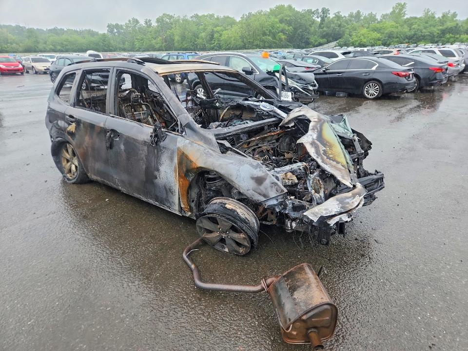 2014 Subaru Forester VIN JF2SJAEC8EH521573 COPART salvage auction — BURN, Ct - Cert Of Title-Salvage, sold $475 on 2026-07-24 (photo 4)