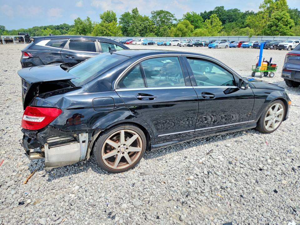 2014 Mercedes-benz C-klasse VIN WDDGF8AB9EG247873 COPART salvage auction — REAR END, Oh - Cert Of Title-Salvage, sold $950 on 2026-08-14 (photo 3)